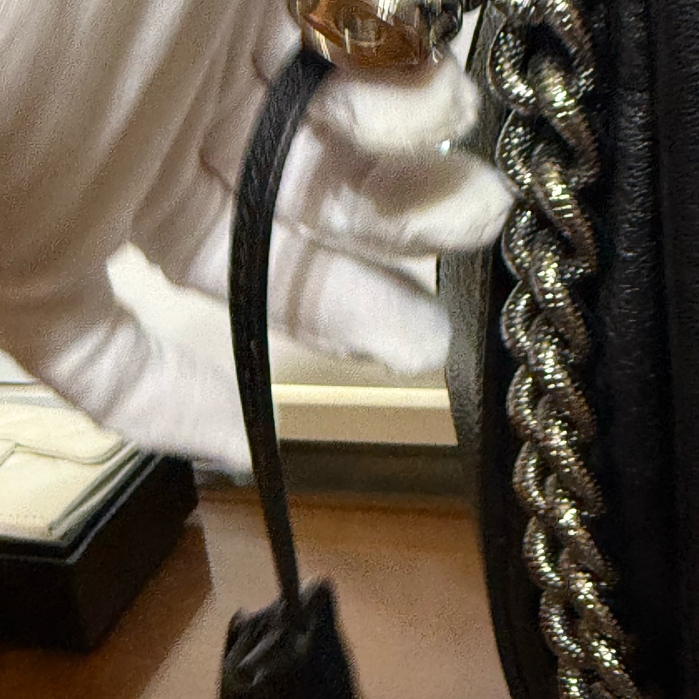 🔥 Sale 🔥- Celine Black Leather Bag with Chain Strap and Lock Set - Picture 5 of 16